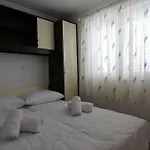Jela 게스트하우스 3*