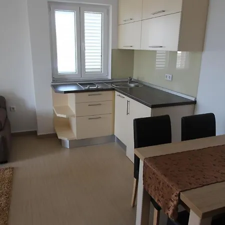 Jela Gostinjska kuća Sveti Vid-Miholjice