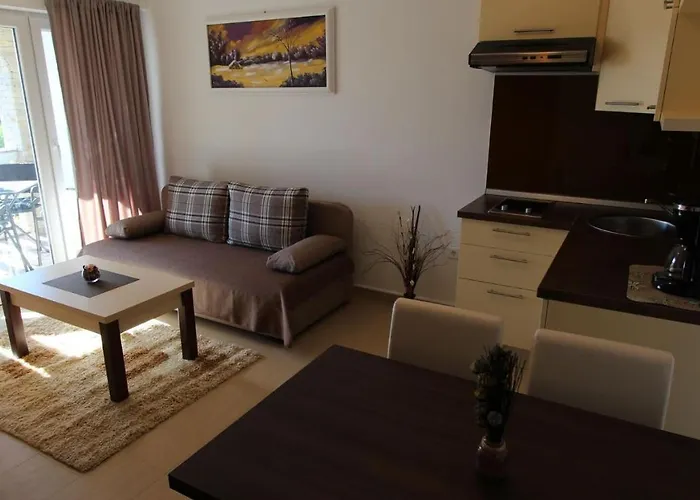 Guest house Jela 3*